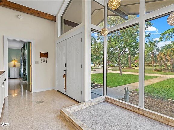 5th image of 865 Carambola Dr