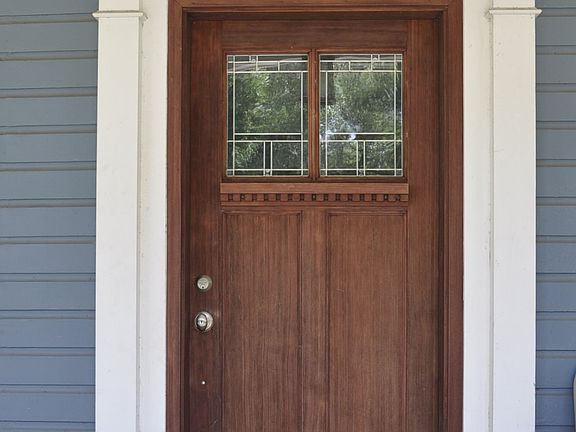 4th image of 220 Avenue D