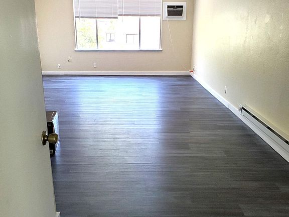 entrance to living room from hallway