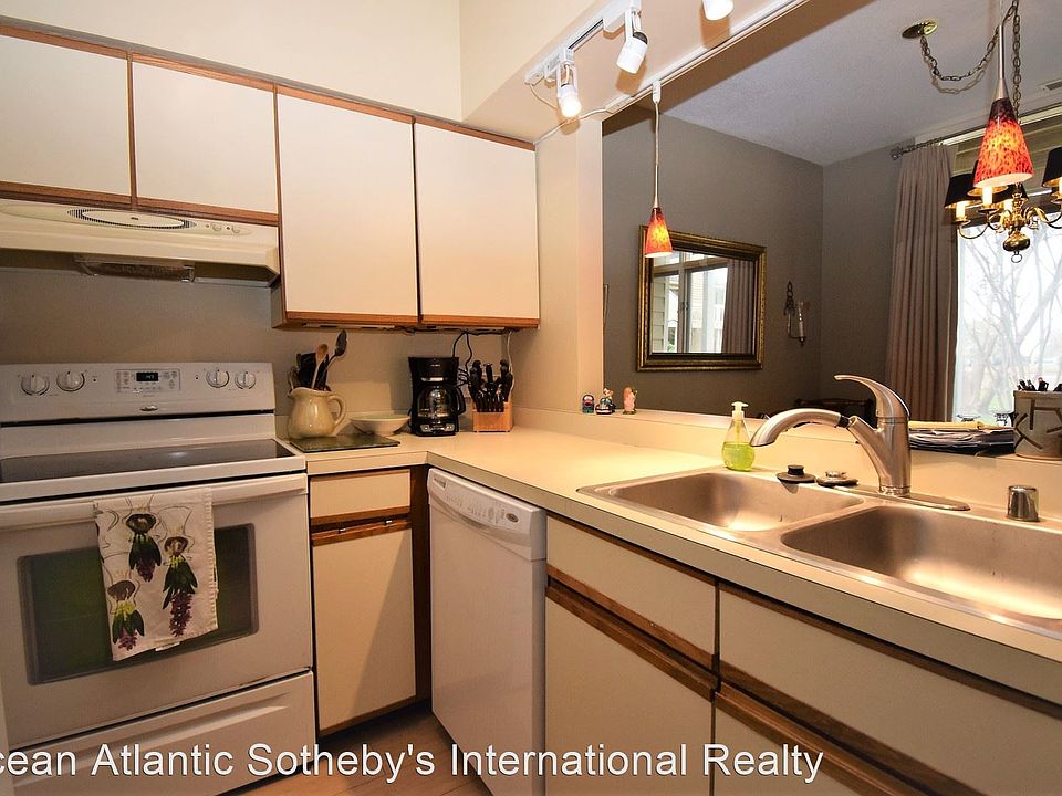 1st image of 20884 Spring Lake Dr Unit 314