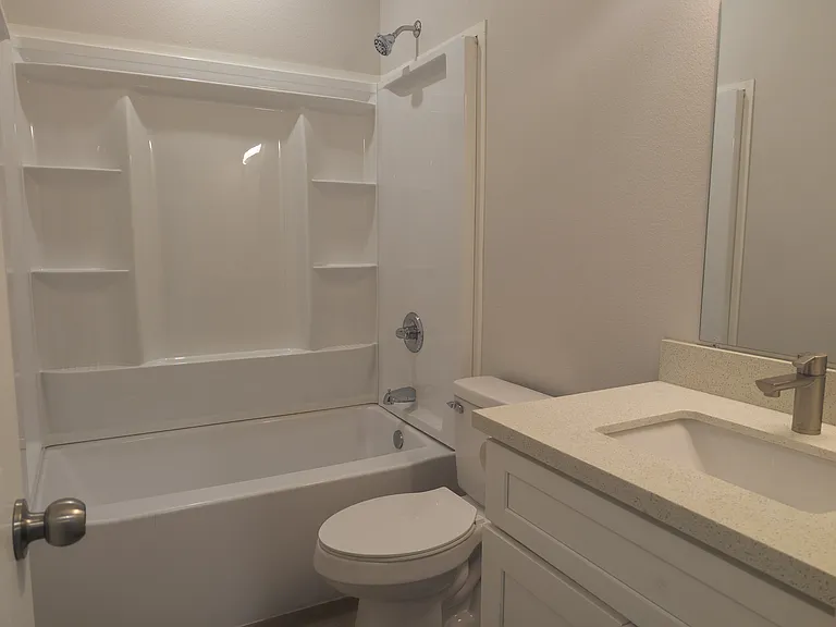 416 Lake St #102 — Photo 13