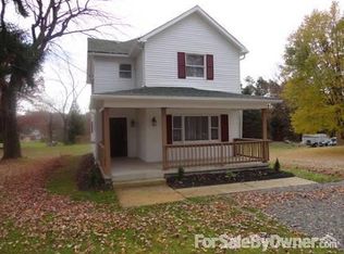1727 Savannah Rd, New Castle, PA 16101