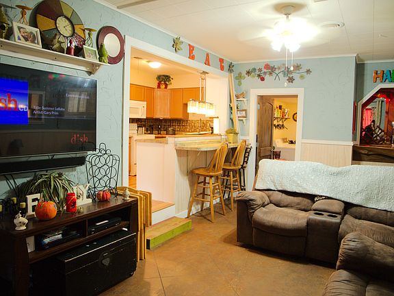 4th image of 1126 W Heron St