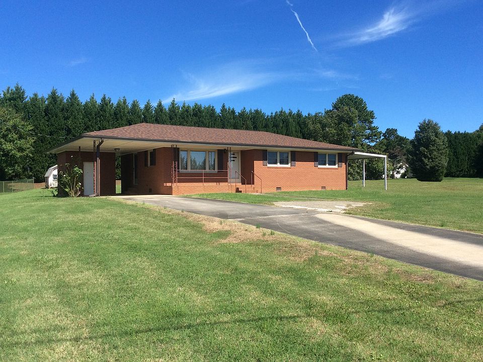 3BD/1.5BA brick ranch