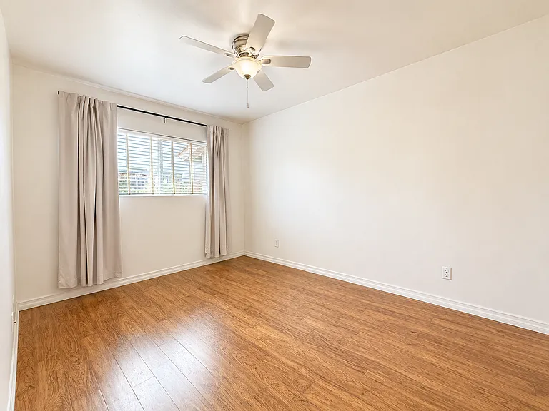 996 Pine Ave #998 — Photo 12