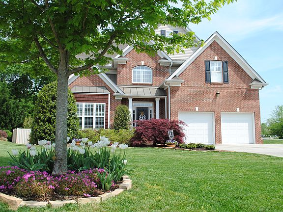 2nd image of 265 Horse Creek Dr
