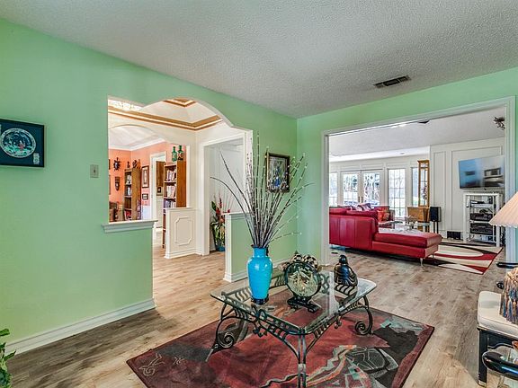 5th image of 4701 Trowbridge Dr