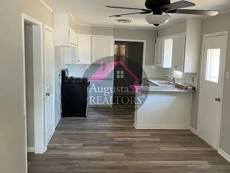 3702 Wilshire Dr — Photo 12
