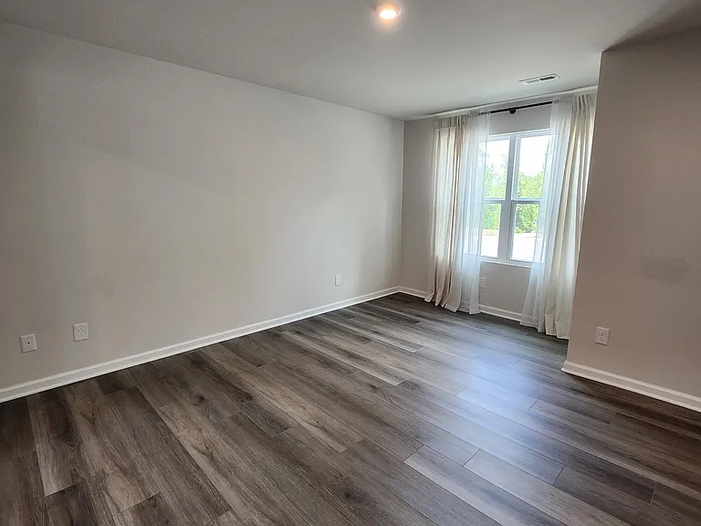 116 Forthside Way #116 — Photo 2