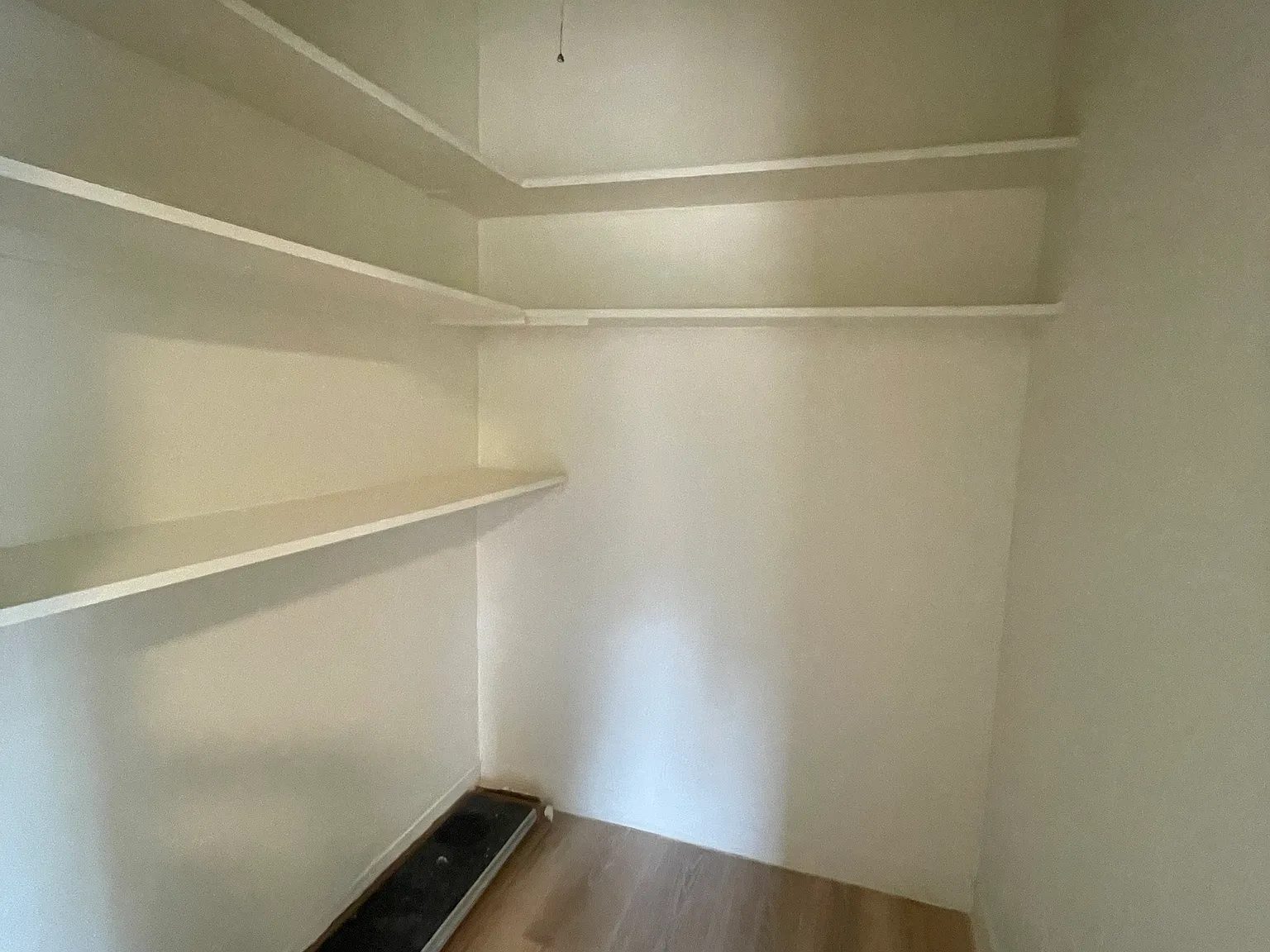 2 bed, 9999 sqft, $2,600 — Photo 4