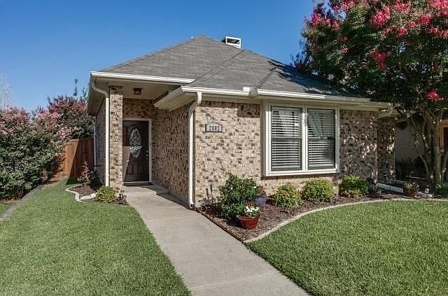 1st image of 2802 Prescott Dr