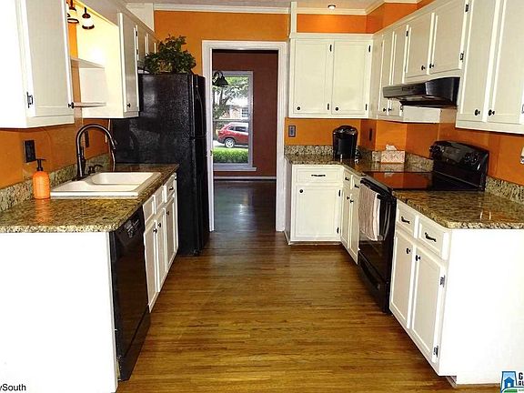 5th image of 2312 Rockview Ln
