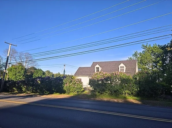1249 State Street, Veazie, ME 04401