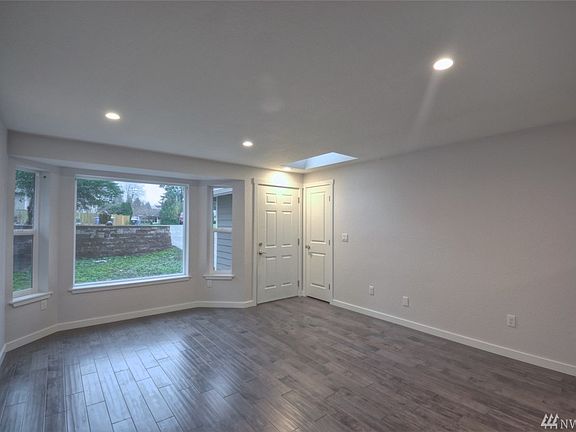 2nd image of 1634 Carpenter Ct SE