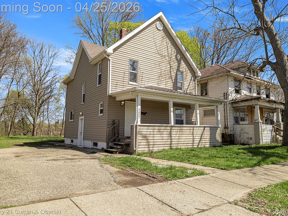 1st image of 1457 Poplar St