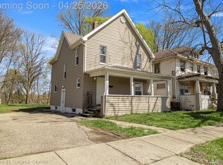 1457 Poplar St, Flint, MI 48503