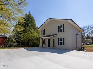 507/509 Young St, Athens, TN 37303