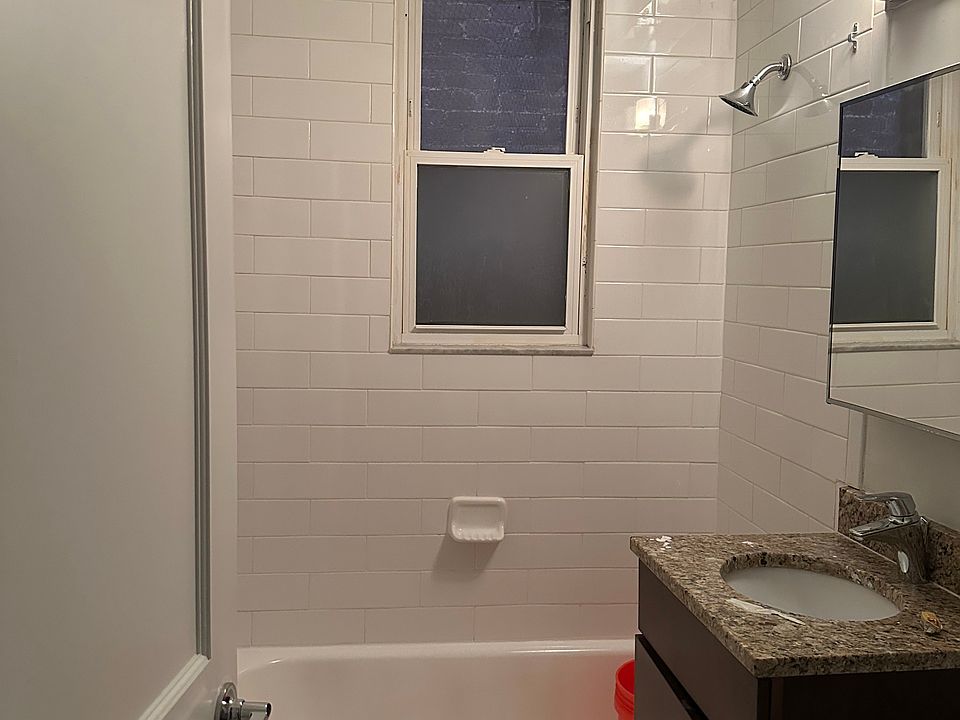 2nd image of 1349KENYO N St NW #B9