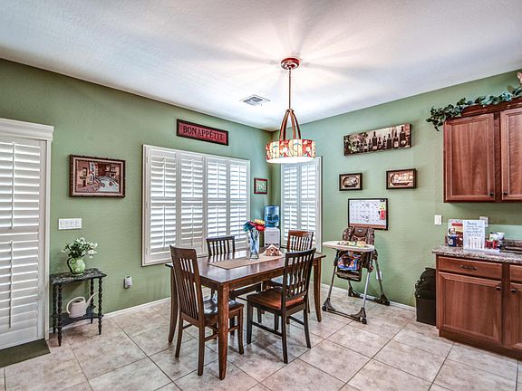 4th image of 1064 W Desert Valley Dr