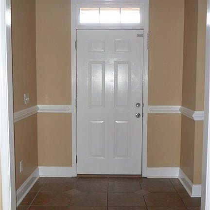 4th image of 195 Lee Road 2141