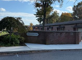 160 Fairfield Woods Rd, Fairfield, CT 06825