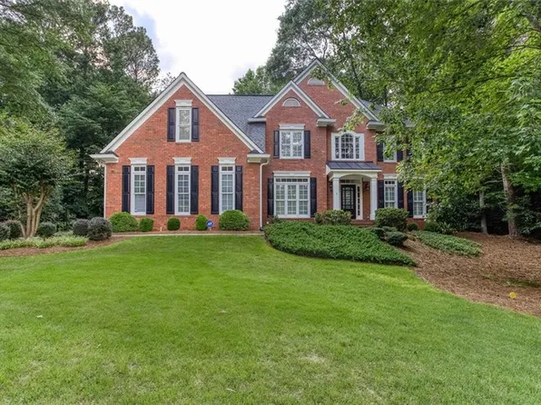 5010 Bonnie Way, Roswell, GA 30075