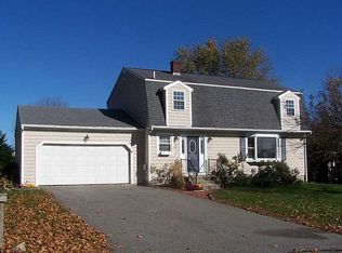 148 Heritage Dr, Portsmouth, RI 02871