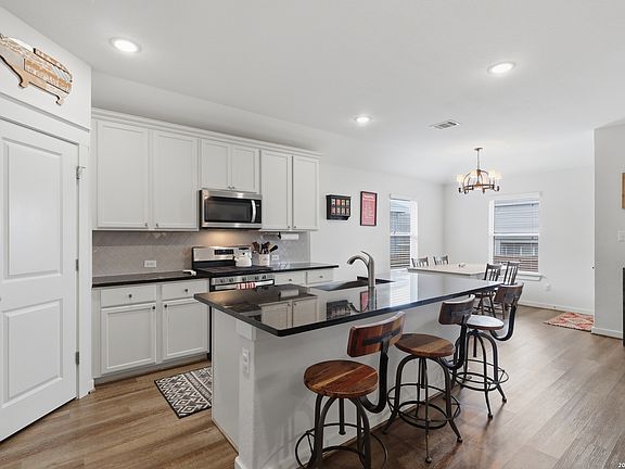 4th image of 10526 Francisco Way