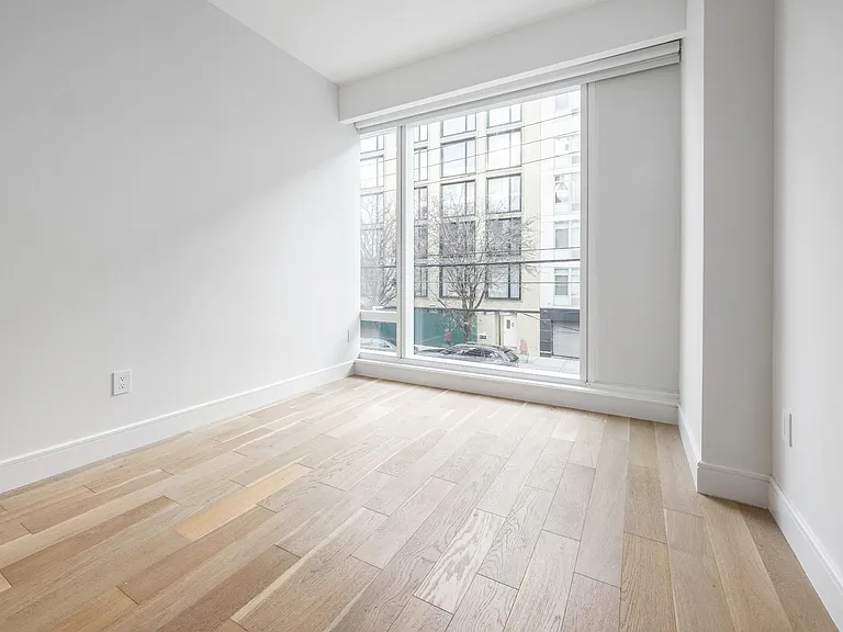 37-34 33rd St #3D — Photo 9