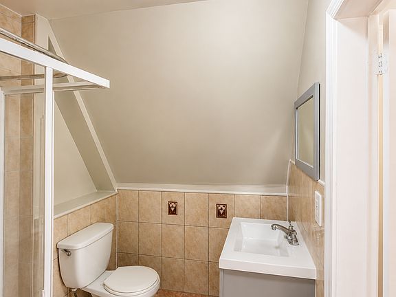 2nd image of 413 Summer Ave #3