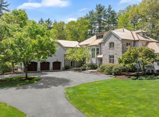 29 Philip St, Medfield, MA 02052