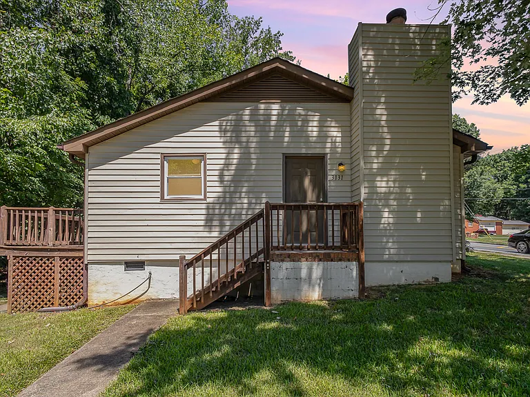3131 Vestal Pl — Photo 17