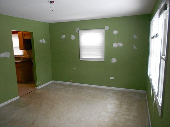 2nd image of 109 Earl Ave