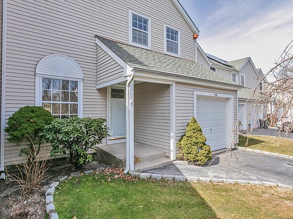 2nd image of 476 Village Oaks Ln