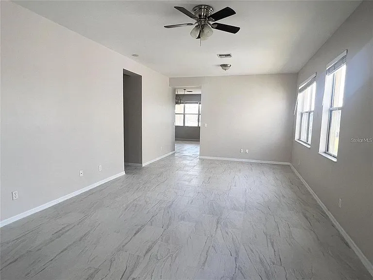 9996 Spring Gulch Ln — Photo 3