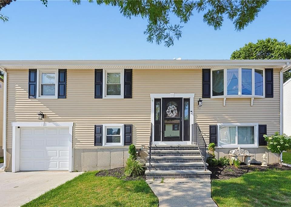 1st image of 33 Scott Dr E