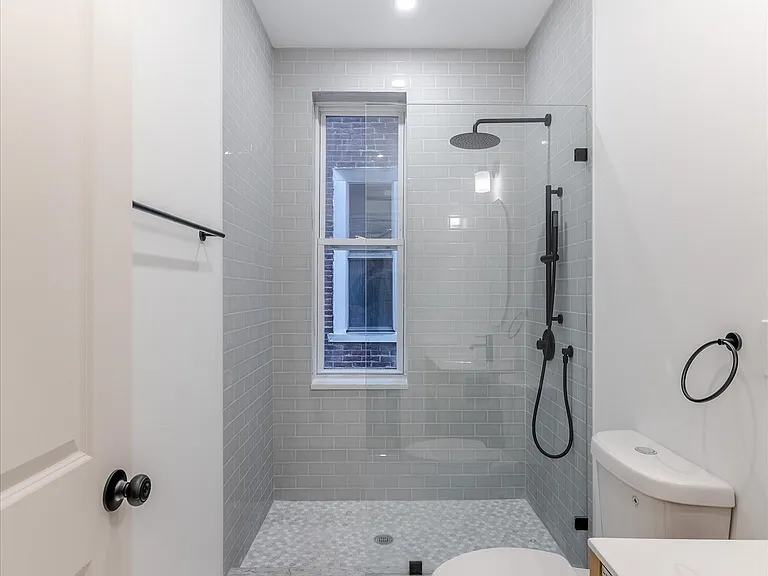 413 S 51st St #1 — Photo 5