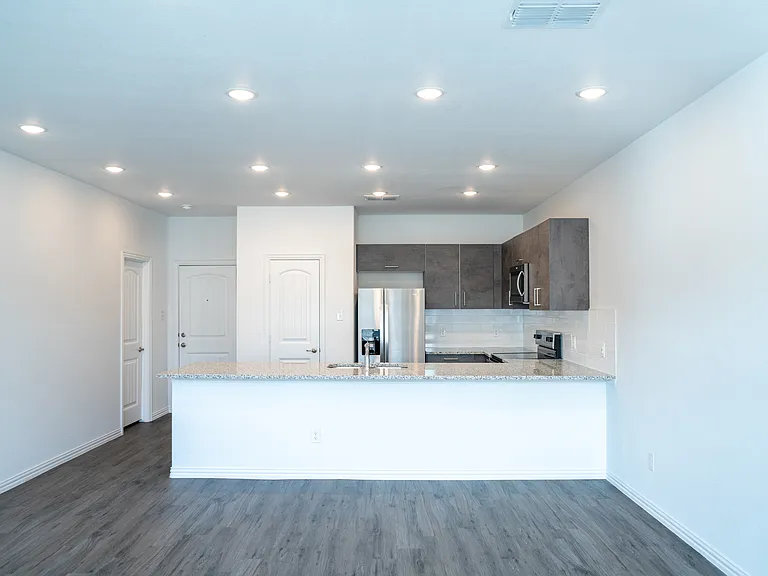 2949 Aiden Ln — Photo 3