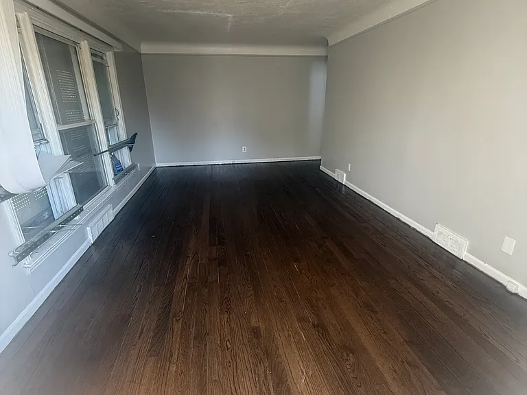 20602 Regent Dr — Photo 5