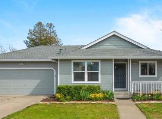 2454 Dayton St, Santa Rosa, CA 95403