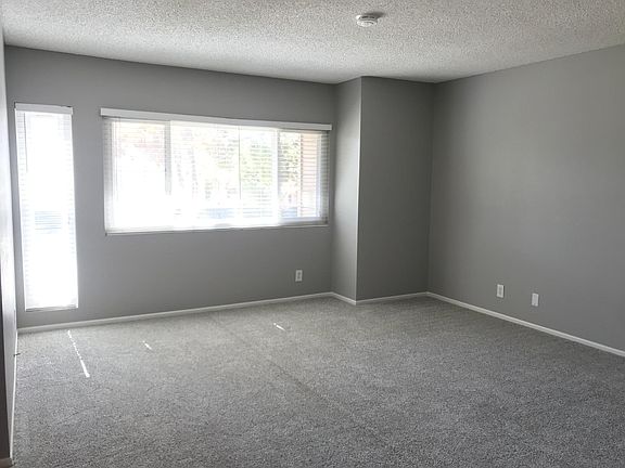 Master bedroom. Has ensuite bath and walk-in closet.