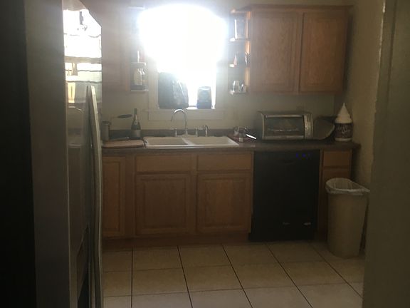 5th image of 1402 33rd St