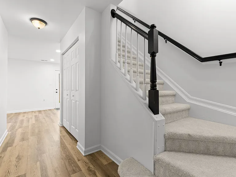 219 Frazer Dr — Photo 22