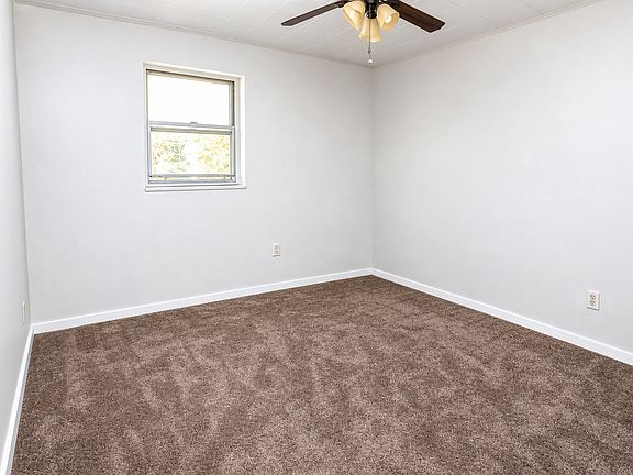 4th image of 530 Kelly Ave
