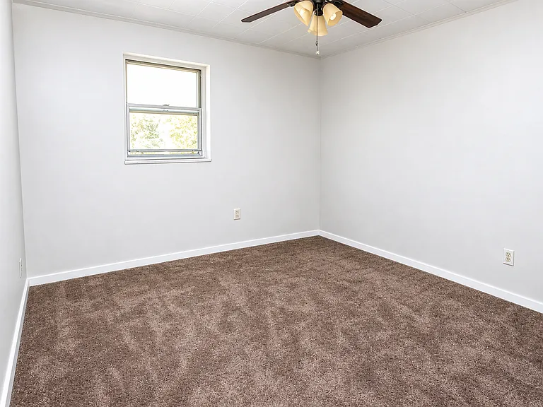 530 Kelly Ave — Photo 4