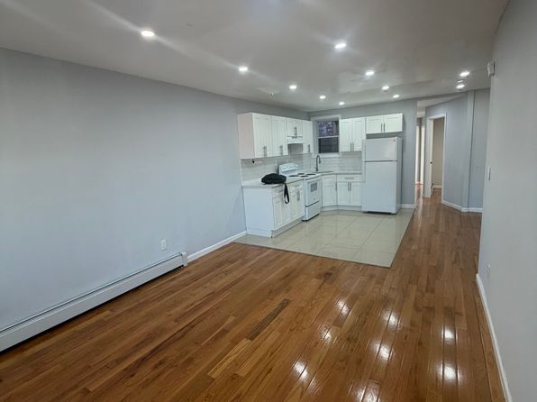 (undisclosed Address)