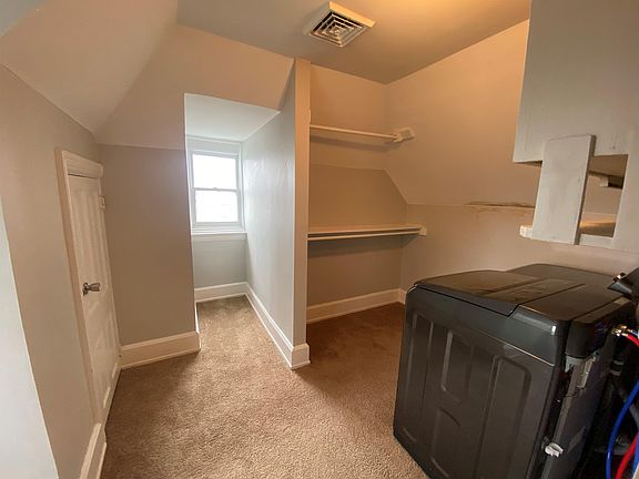 4th image of 212 Forster St #5