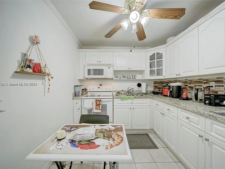 14140 SW 84th St #101-H — Photo 3