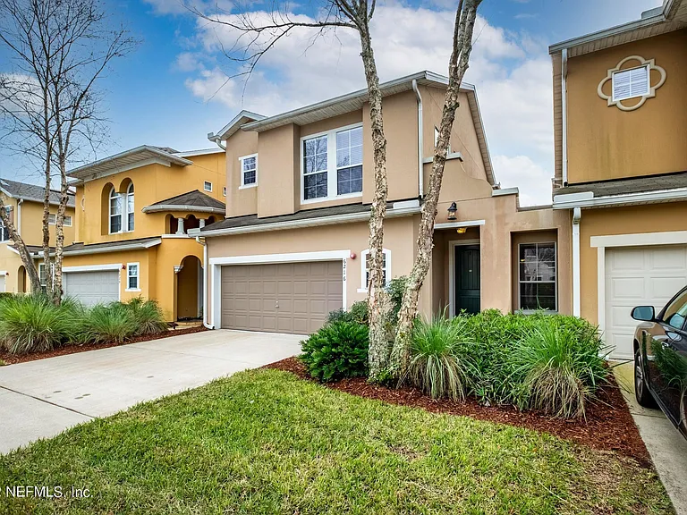 6216 Clearsky Dr — Photo 2