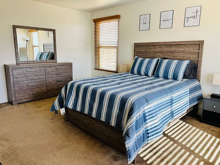 2090 Cascadia Dr — Photo 8